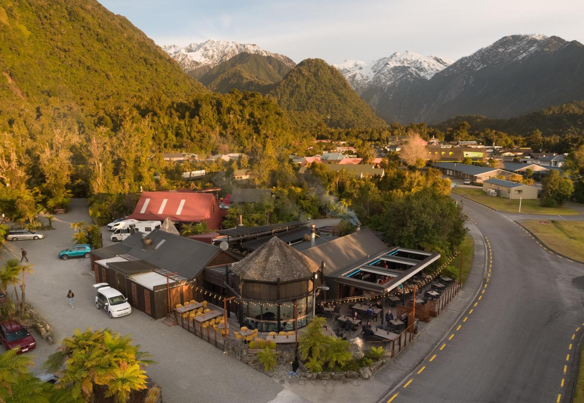 Rainforest Retreat Hotell Franz Josef Exteriör bild